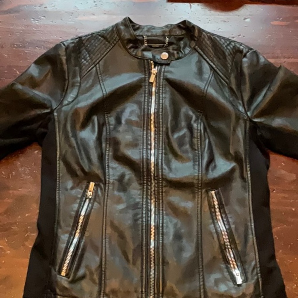 Leather jacket - Picture 3 of 4